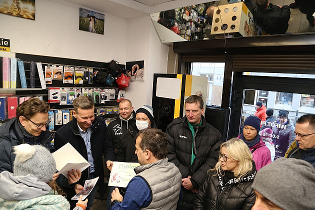 SP 3 Lębork i SP Nowa Wieś Lęborska najlepsi podczas 29. Biegów Mikołajkowych