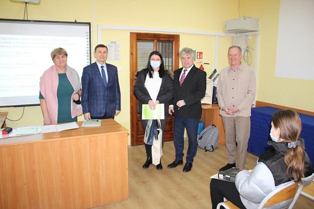 Nagrodzono laureatów konkursu PCE - „Każdy budować może”