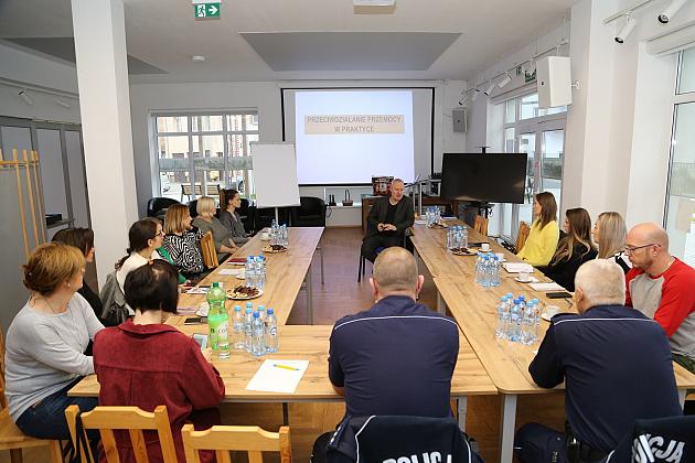 Szkolenie z zakresu problematyki przemocy w rodzinie i realizacji procedury „Niebieskiej Karty”