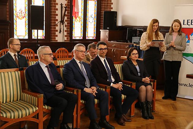 Lębork ma nowe miasto partnerskie. Umowa o współpracy z łotewskim Ogre podpisana