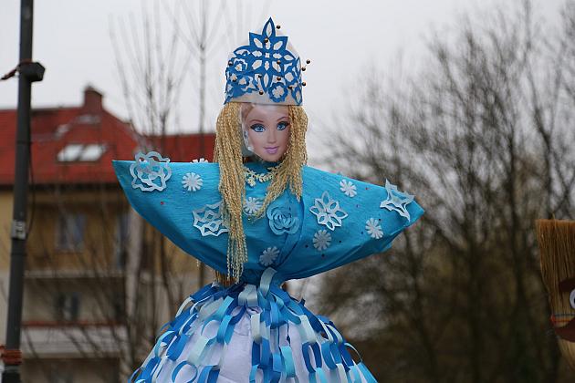 Obchody Pierwszego Dnia Wiosny w Lęborku: topienie marzann i rekreacyjny rajd pieszy