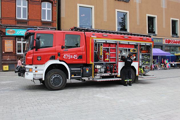 Radosny festyn z okazji Dnia Dziecka na Placu Pokoju w Lęborku