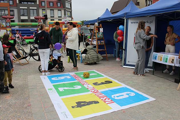 Radosny festyn z okazji Dnia Dziecka na Placu Pokoju w Lęborku