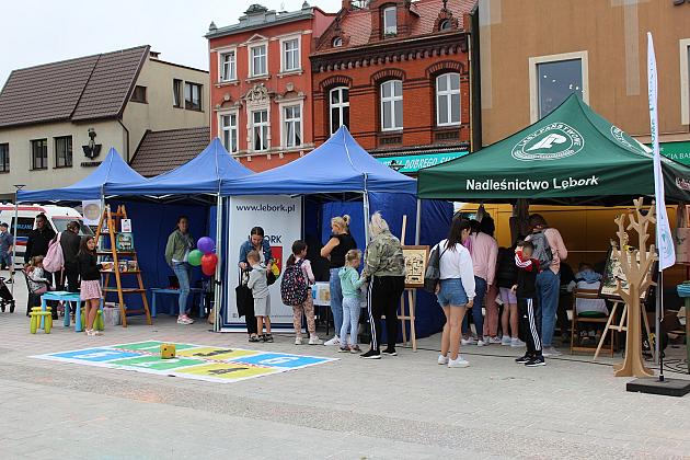 Radosny festyn z okazji Dnia Dziecka na Placu Pokoju w Lęborku