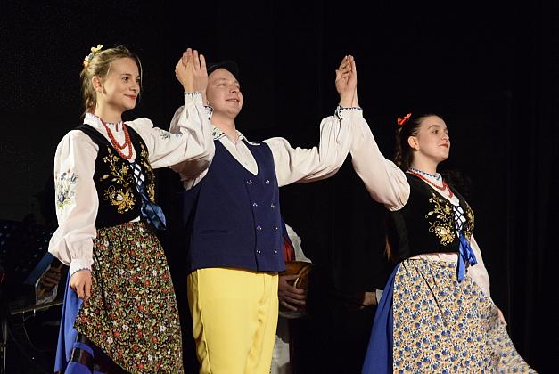 20-lecie Zespołu Pieśni i Tańca „Ziemia Lęborska” – Jubileusz pełen tańca i wzruszeń