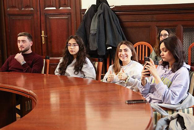 Uczestnicy projektu PolaNET odwiedzili ratusz