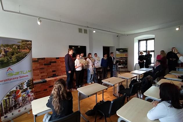 Konkurs o zamkach gotyckich. Sukces młodych Lęborczan