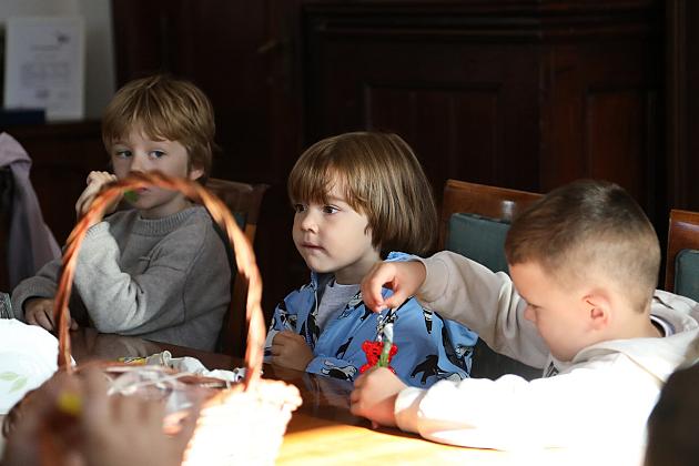 Przedszkolaki z „Baśniowego” odwiedziły Burmistrza