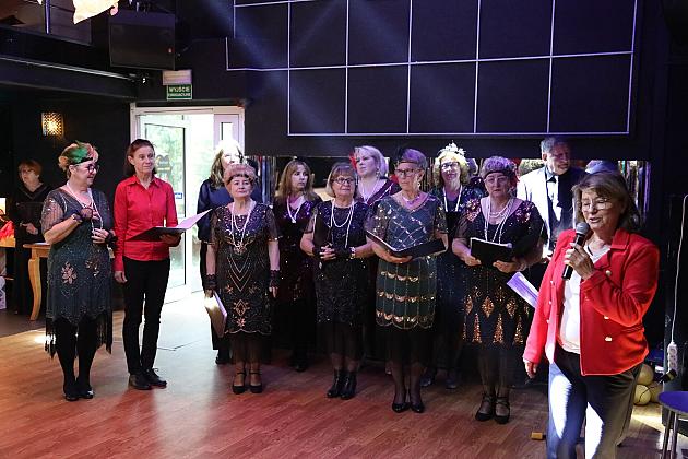 Seniorzy świętowali w restauracji „Różana”