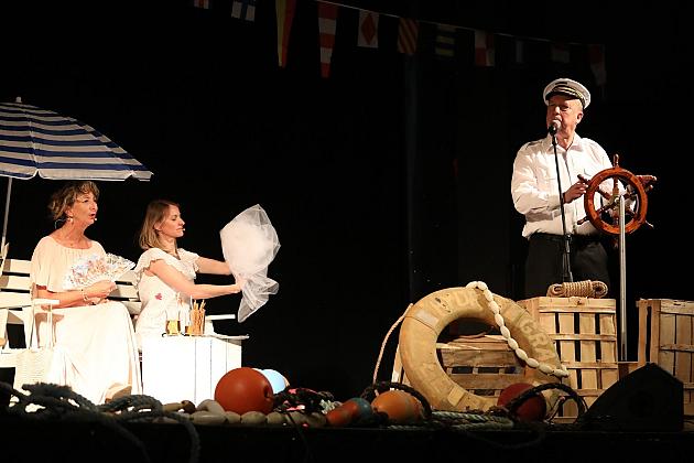 W rytmie wspomnień – zespół Bel Canto wystąpił dla lęborskich seniorów