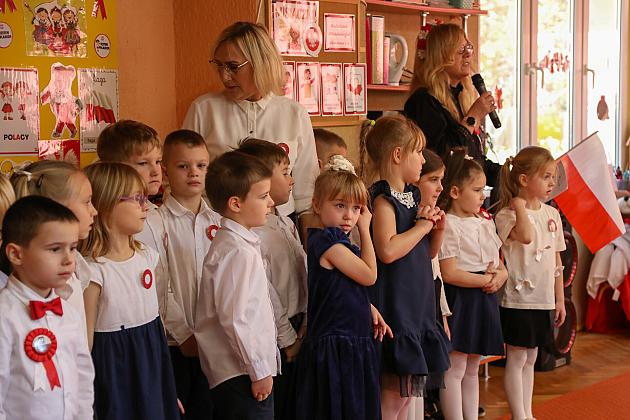 Radosne świętowanie 107. rocznicy odzyskania niepodległości w Przedszkolu nr 1