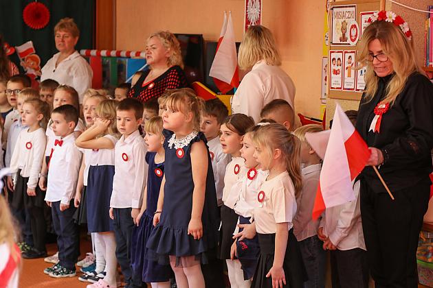 Radosne świętowanie 107. rocznicy odzyskania niepodległości w Przedszkolu nr 1