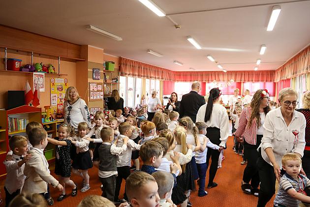 Radosne świętowanie 107. rocznicy odzyskania niepodległości w Przedszkolu nr 1