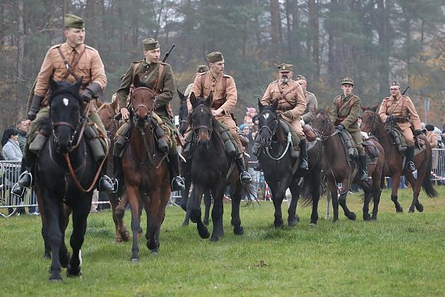 Lębork uczcił niepodległość widowiskiem o „Hubalu”