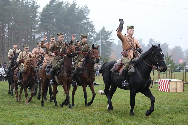 Lębork uczcił niepodległość widowiskiem o „Hubalu”