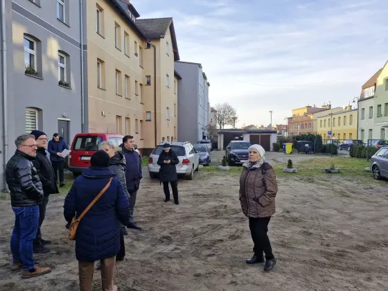 Nowy Świat w obiektywie: Relacja ze spaceru badawczego i warsztatów rewitalizacyjnych