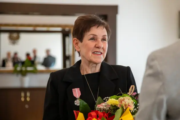 Złote Gody w lęborskim ratuszu – dwie pary świętowały 50-lecie małżeństwa