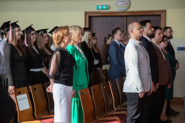 Pożegnanie ze szkołą - 169 maturzystów II LO rusza w dorosłość