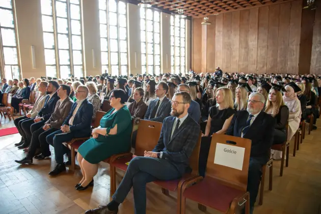 Pożegnanie ze szkołą - 169 maturzystów II LO rusza w dorosłość