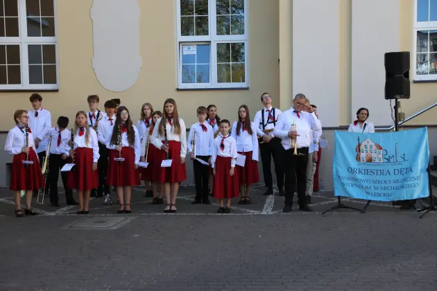 Biało-czerwona nad Lęborkiem. Uroczyste obchody Dnia Flagi RP