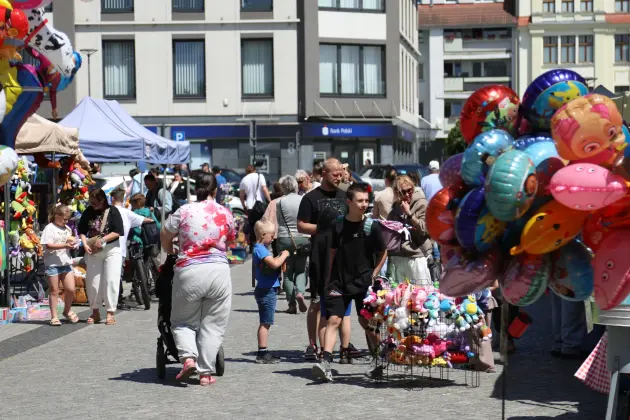 Kolorowy Dzień Dziecka na Placu Pokoju