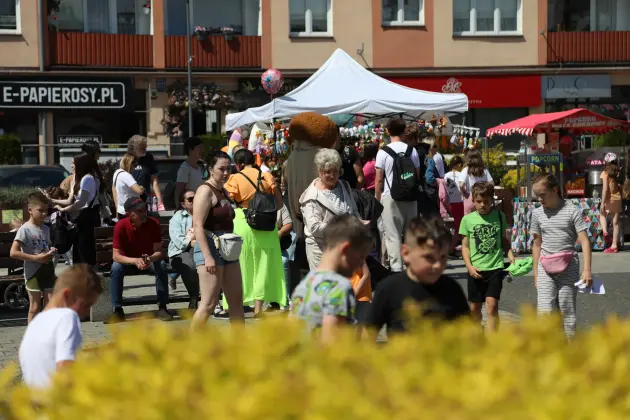 Kolorowy Dzień Dziecka na Placu Pokoju