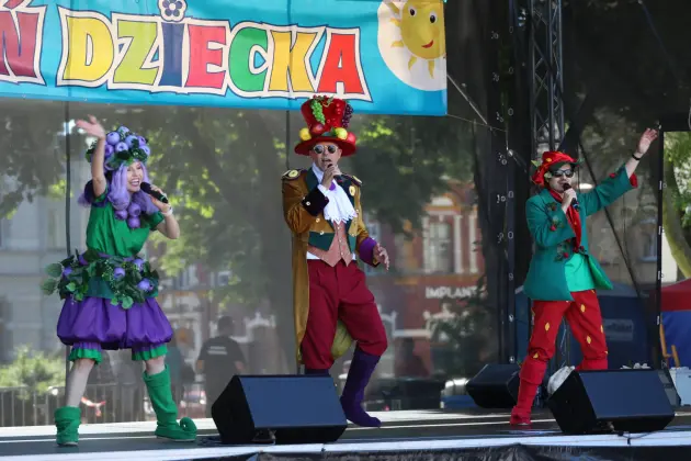 Kolorowy Dzień Dziecka na Placu Pokoju