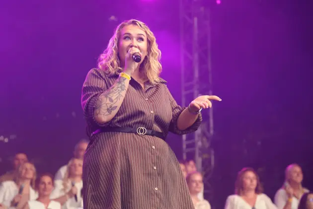 Od wakacyjnych hitów po gospel – muzyczny piątek na Jarmarku św. Jakuba