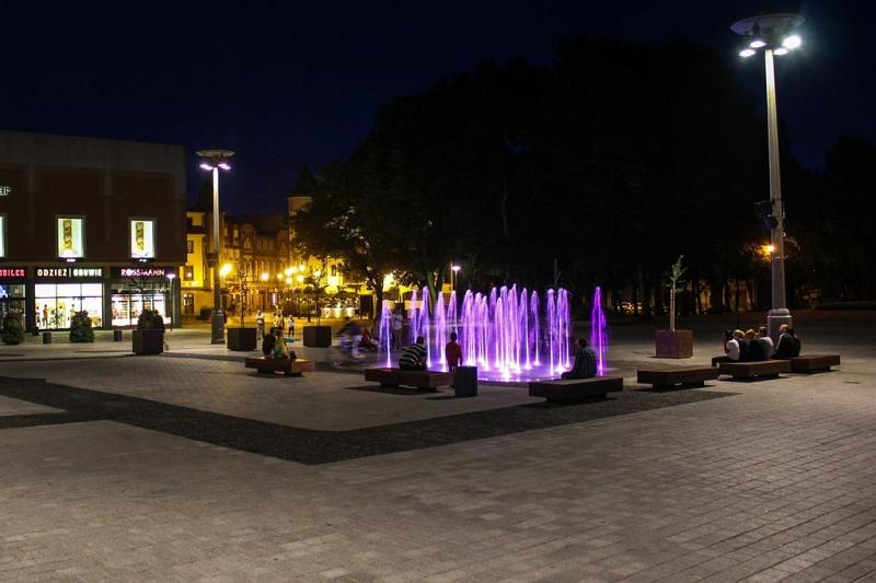 Fontanna na placu Pokoju zagra