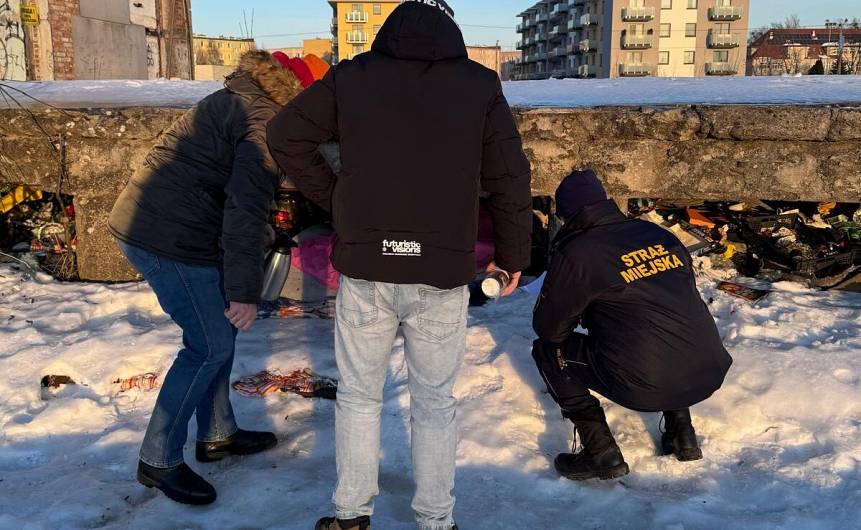 Czytaj o: W Lęborku drzwi są otwarte całą dobę - pomoc dla